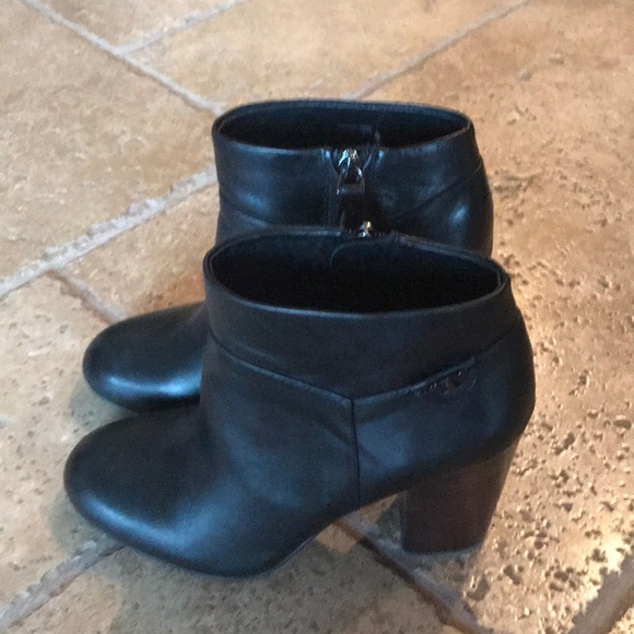 Tory Burch Fulton Bootie - Picture 2 of 5